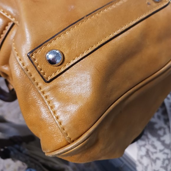 Chocolat Blu Fine Leather Satchel Bag - Picture 4 of 12